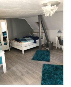 Charmante Wohnung – Schlafzimmer